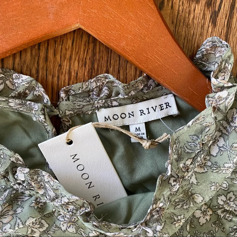 Moon River Ruffle Neck Floral Green Babydoll Mini Dress‎ Anthropologie M